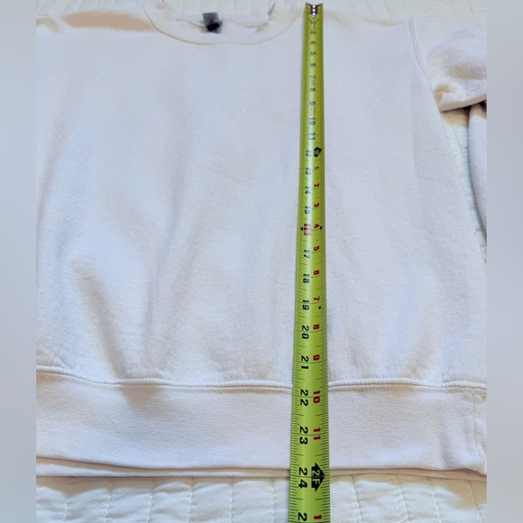 Gildan White Graphic Crew Neck Sweatshirt with Sunset Design Size S - Picture 6 of 7